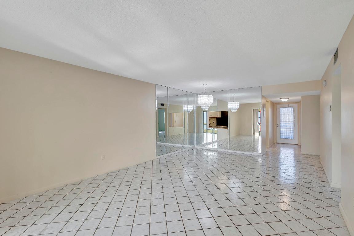 130 Lake Nancy Drive Unit: 106