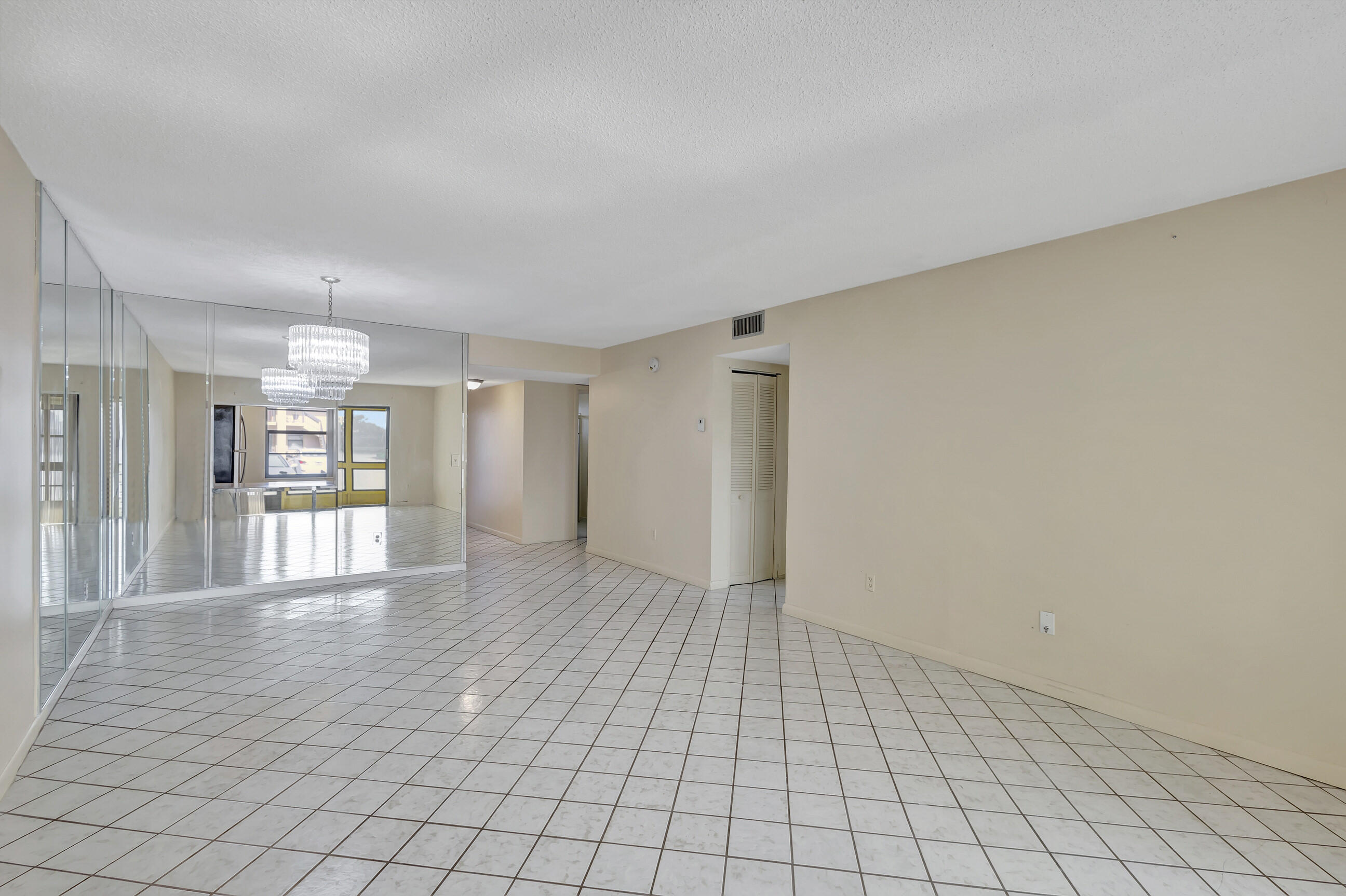 130 Lake Nancy Drive Unit: 106