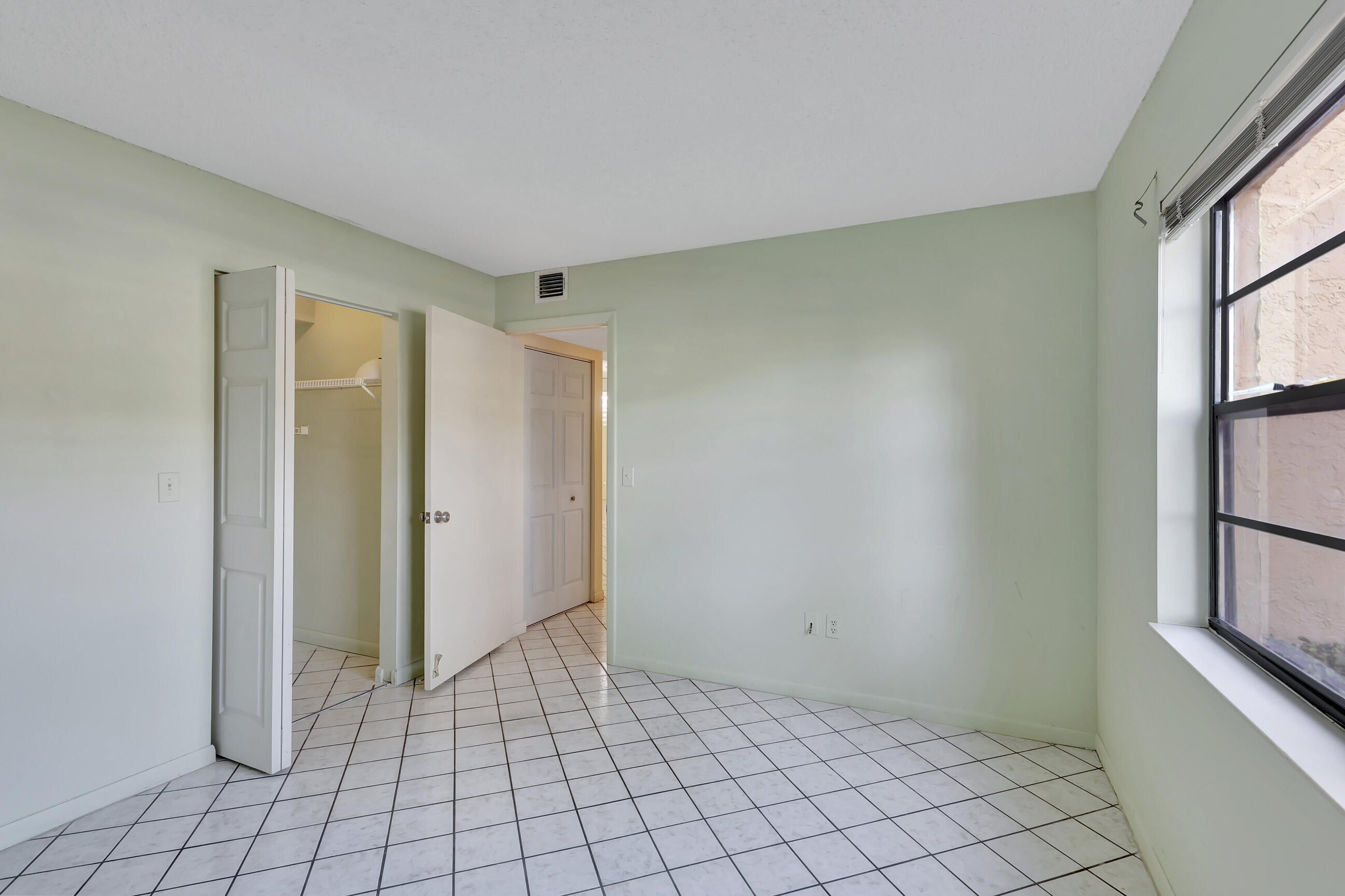 130 Lake Nancy Drive Unit: 106