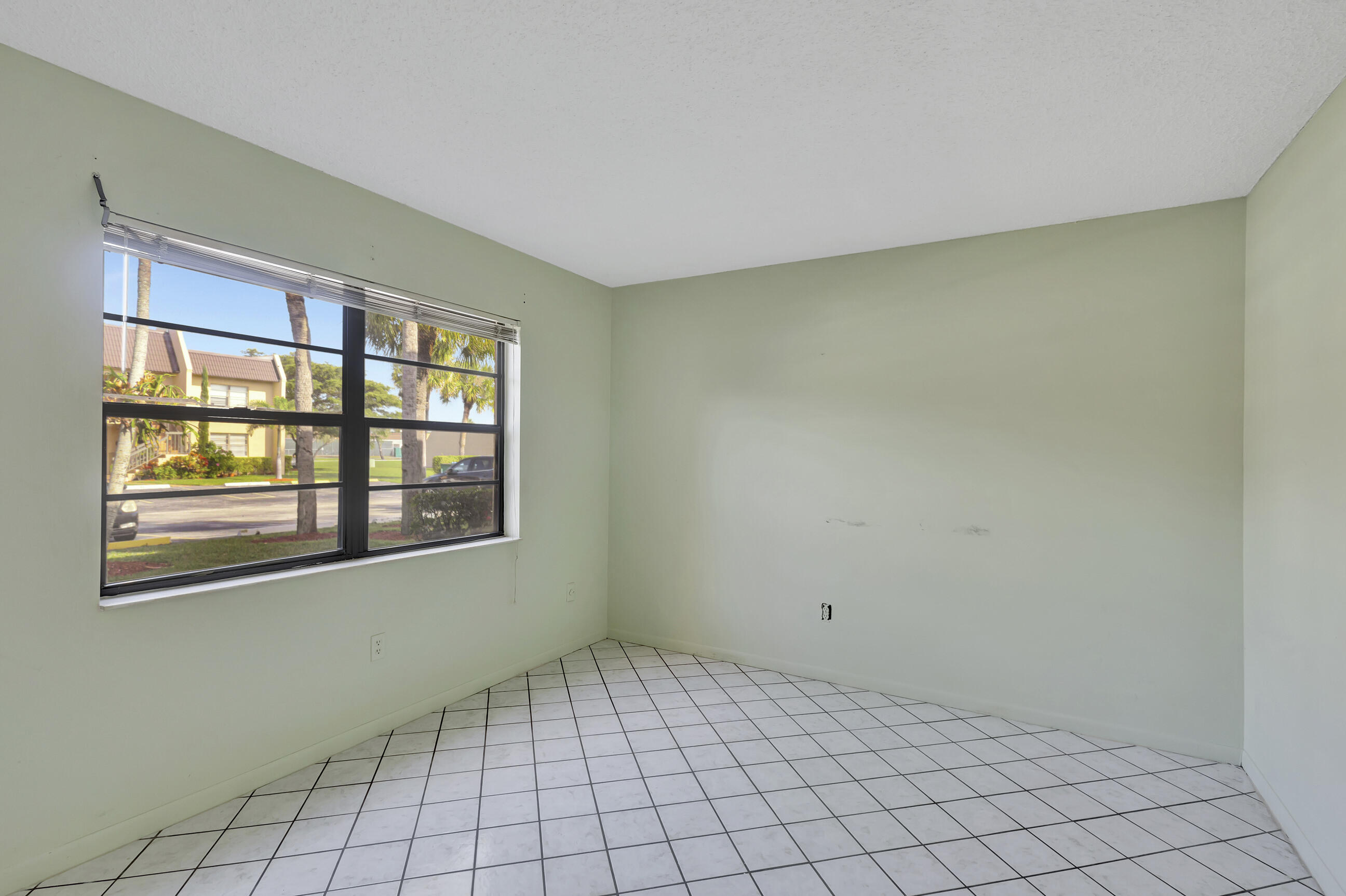 130 Lake Nancy Drive Unit: 106