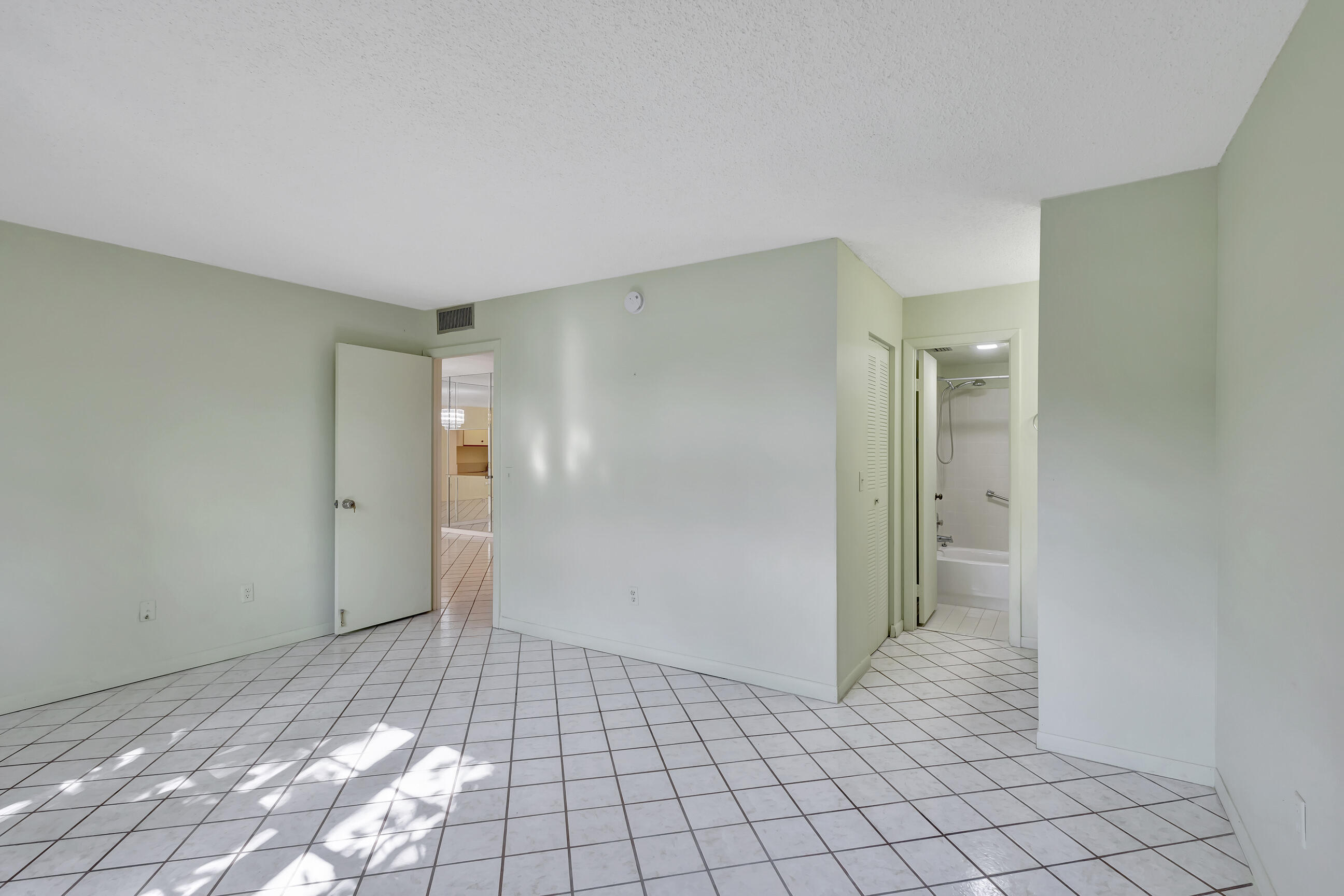 130 Lake Nancy Drive Unit: 106