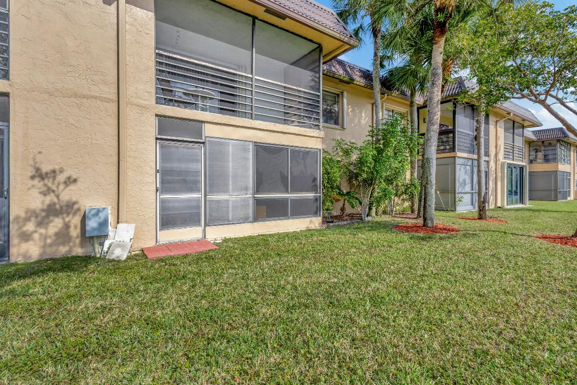 130 Lake Nancy Drive Unit: 106