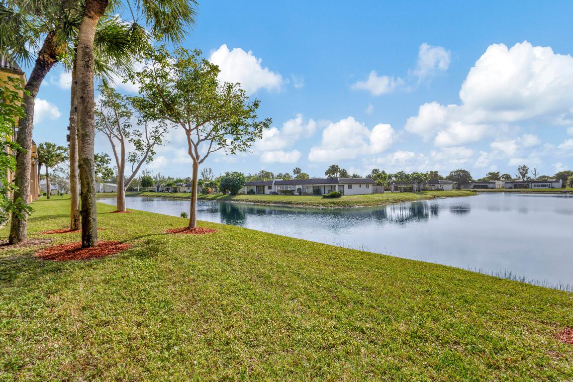 130 Lake Nancy Drive Unit: 106