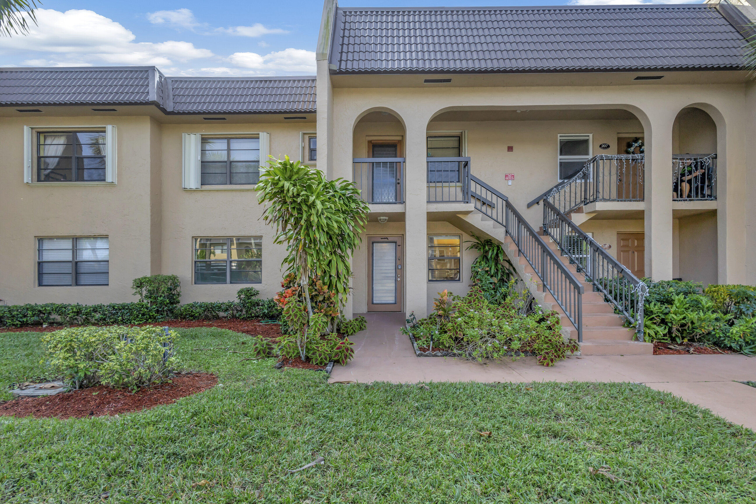 130 Lake Nancy Drive Unit: 106