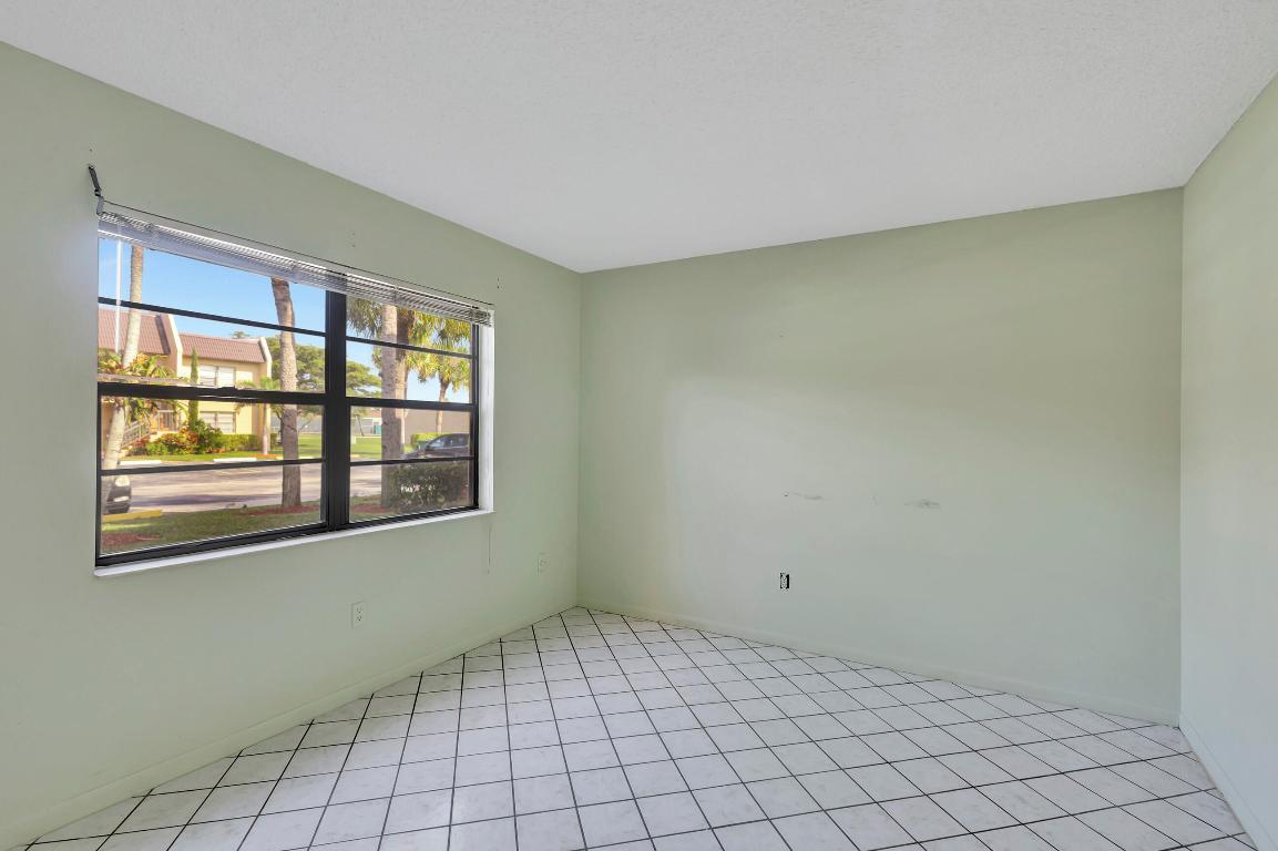 130 Lake Nancy Drive Unit: 106