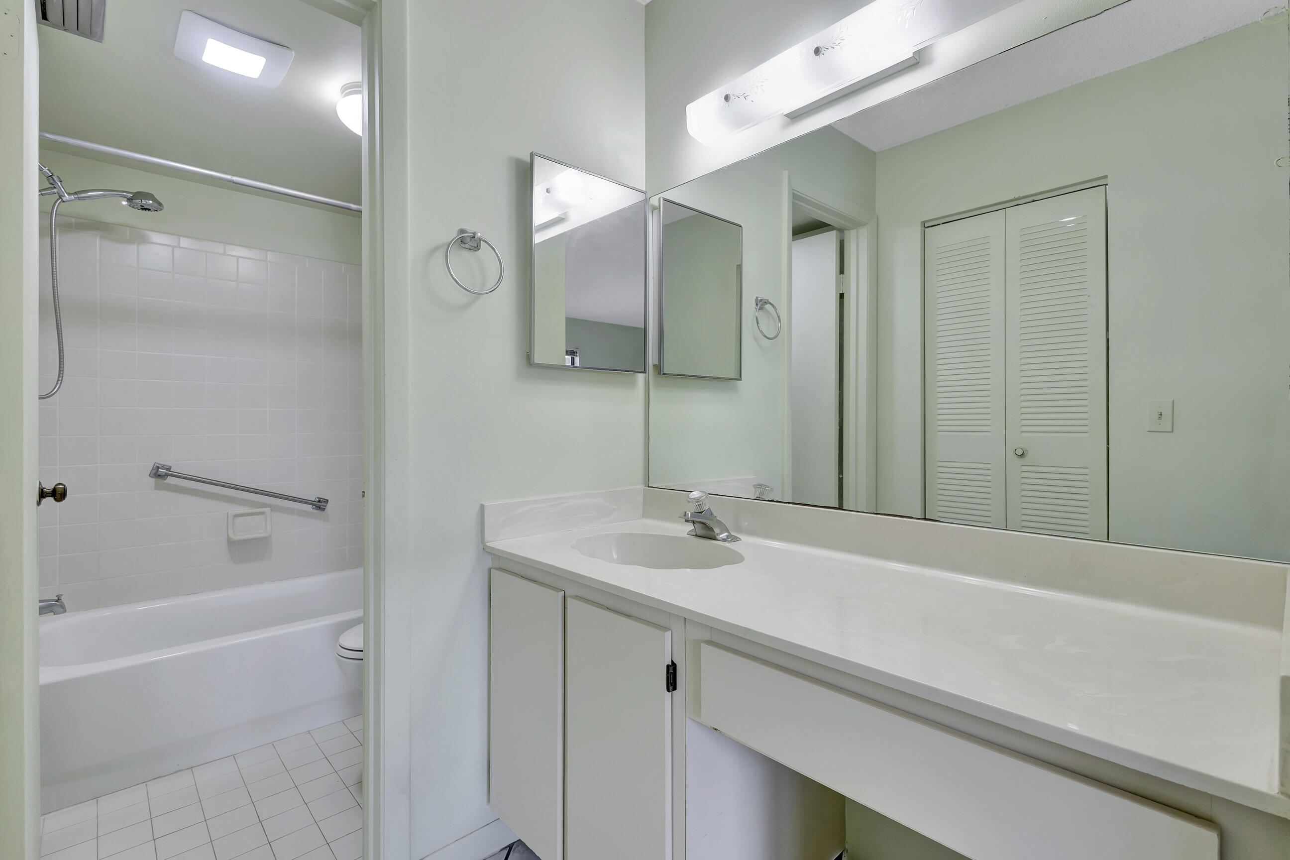 130 Lake Nancy Drive Unit: 106