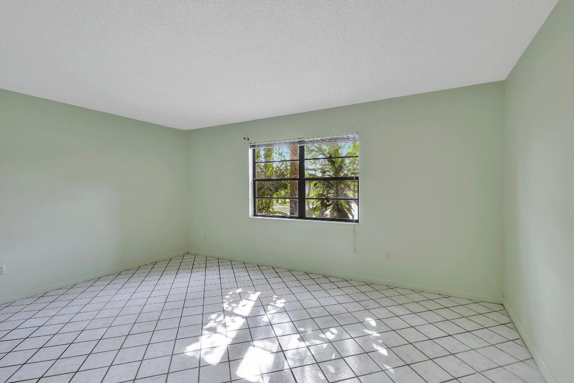 130 Lake Nancy Drive Unit: 106