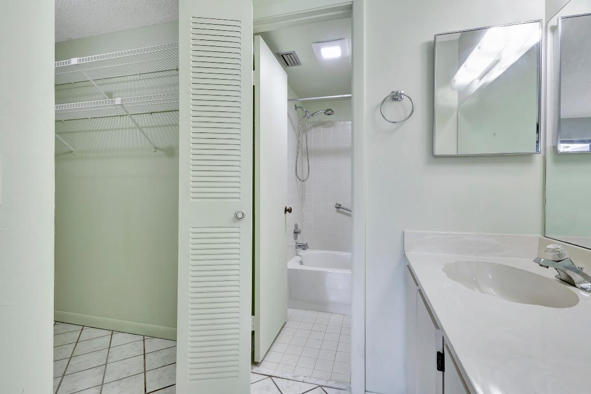 130 Lake Nancy Drive Unit: 106