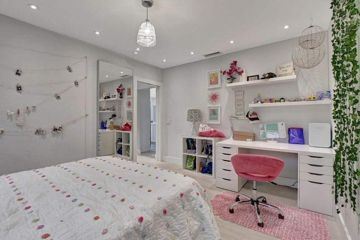 1107 SW 2nd Street SW, Boca Raton