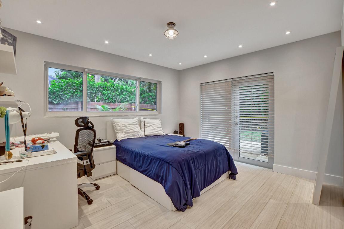 1107 SW 2nd Street SW, Boca Raton