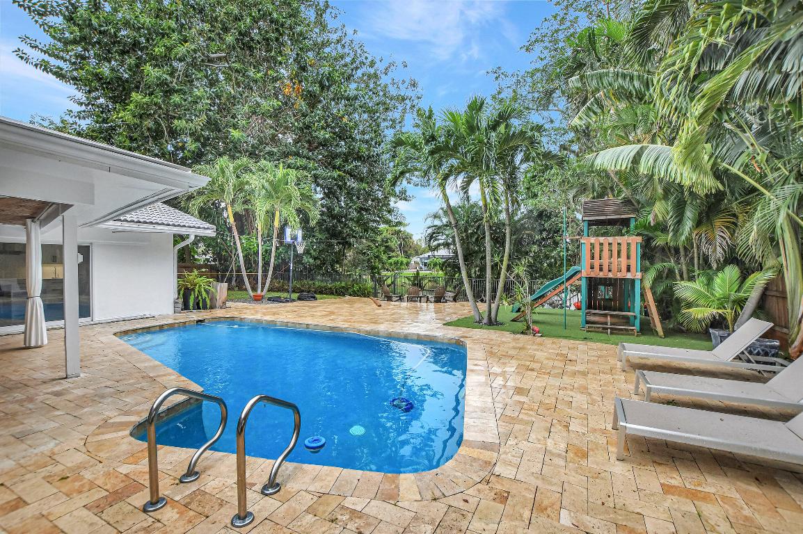 1107 SW 2nd Street SW, Boca Raton