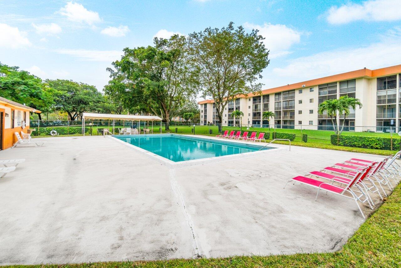 5981 Via Vermilya 201, Lake Worth Unit: 201