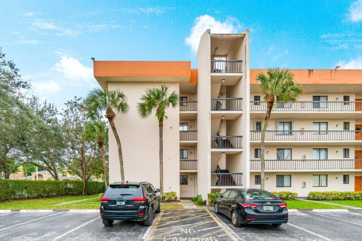 5981 Via Vermilya 201, Lake Worth Unit: 201