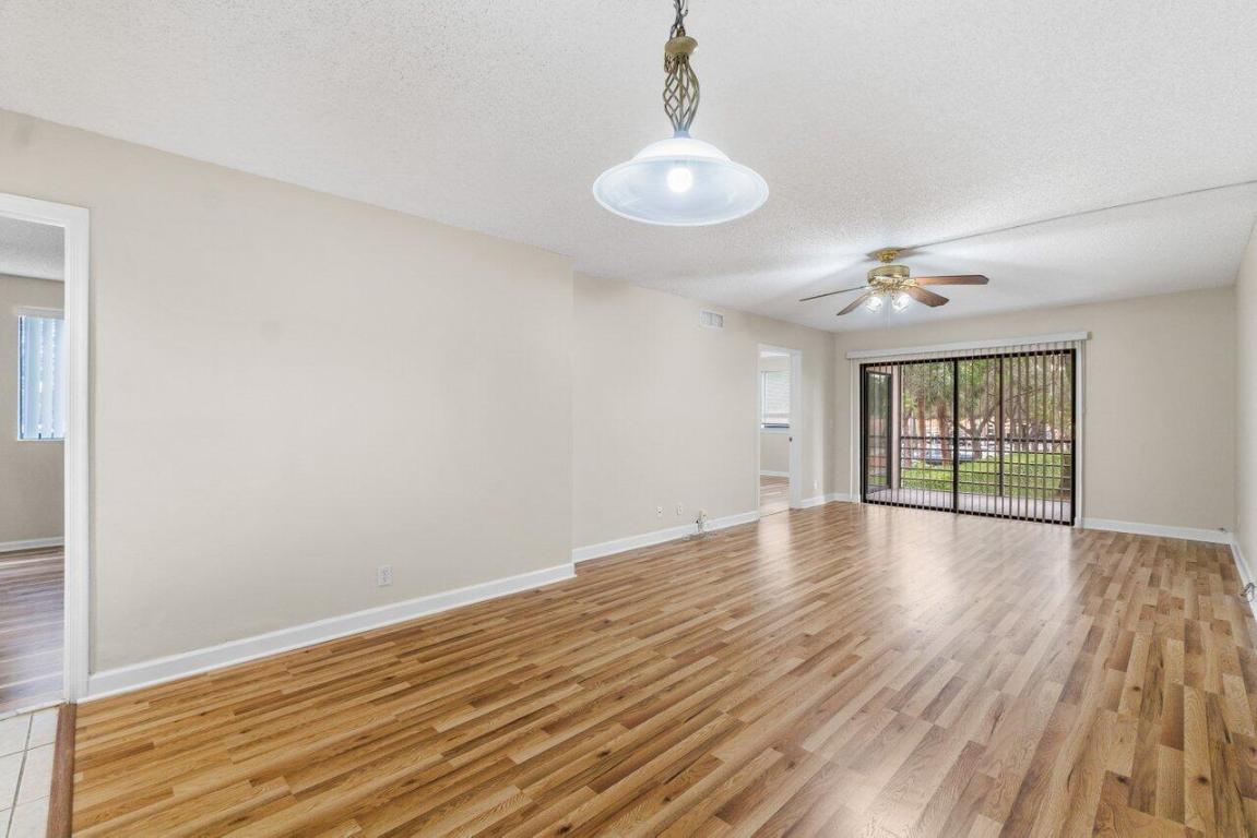 5981 Via Vermilya 201, Lake Worth Unit: 201