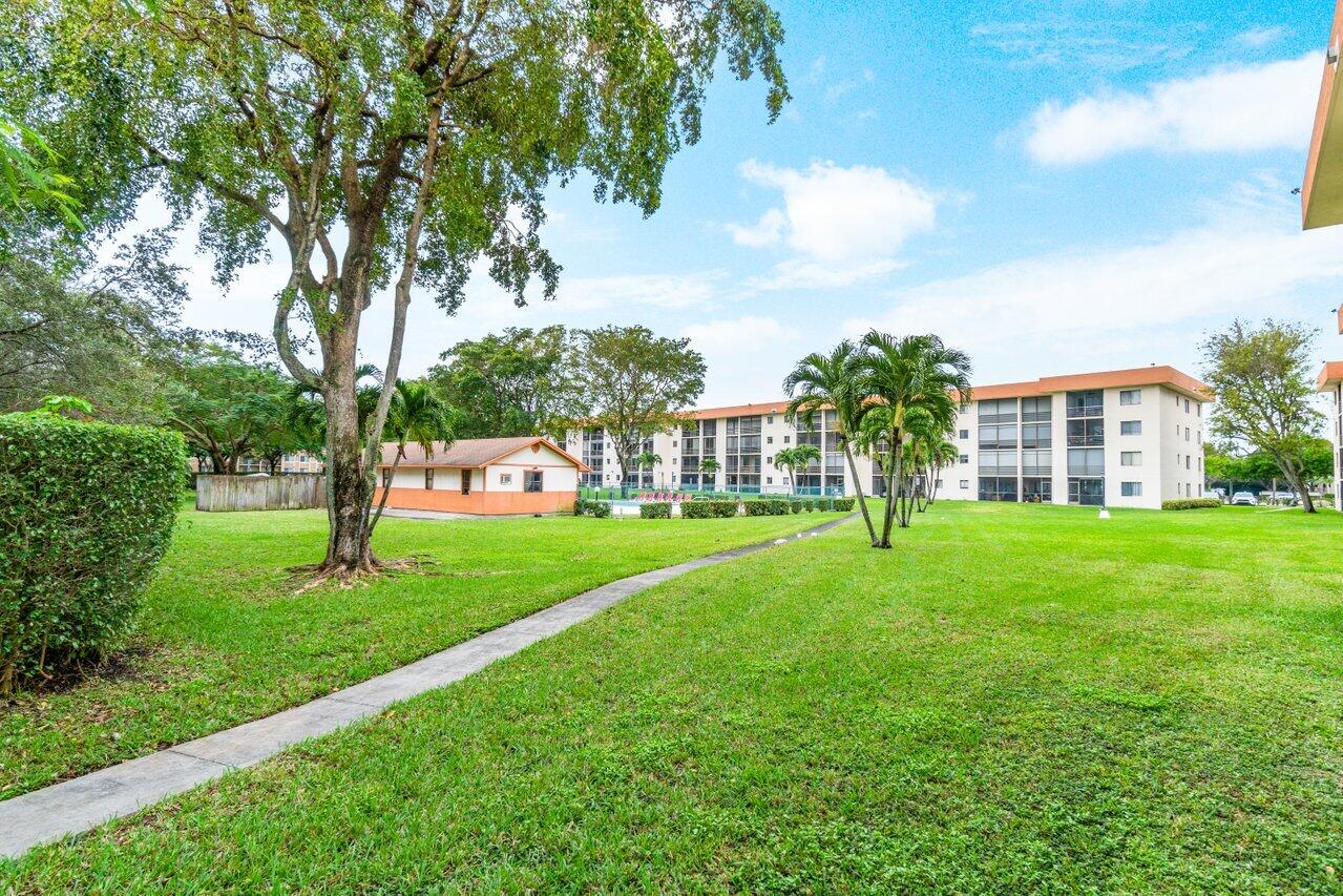 5981 Via Vermilya 201, Lake Worth Unit: 201