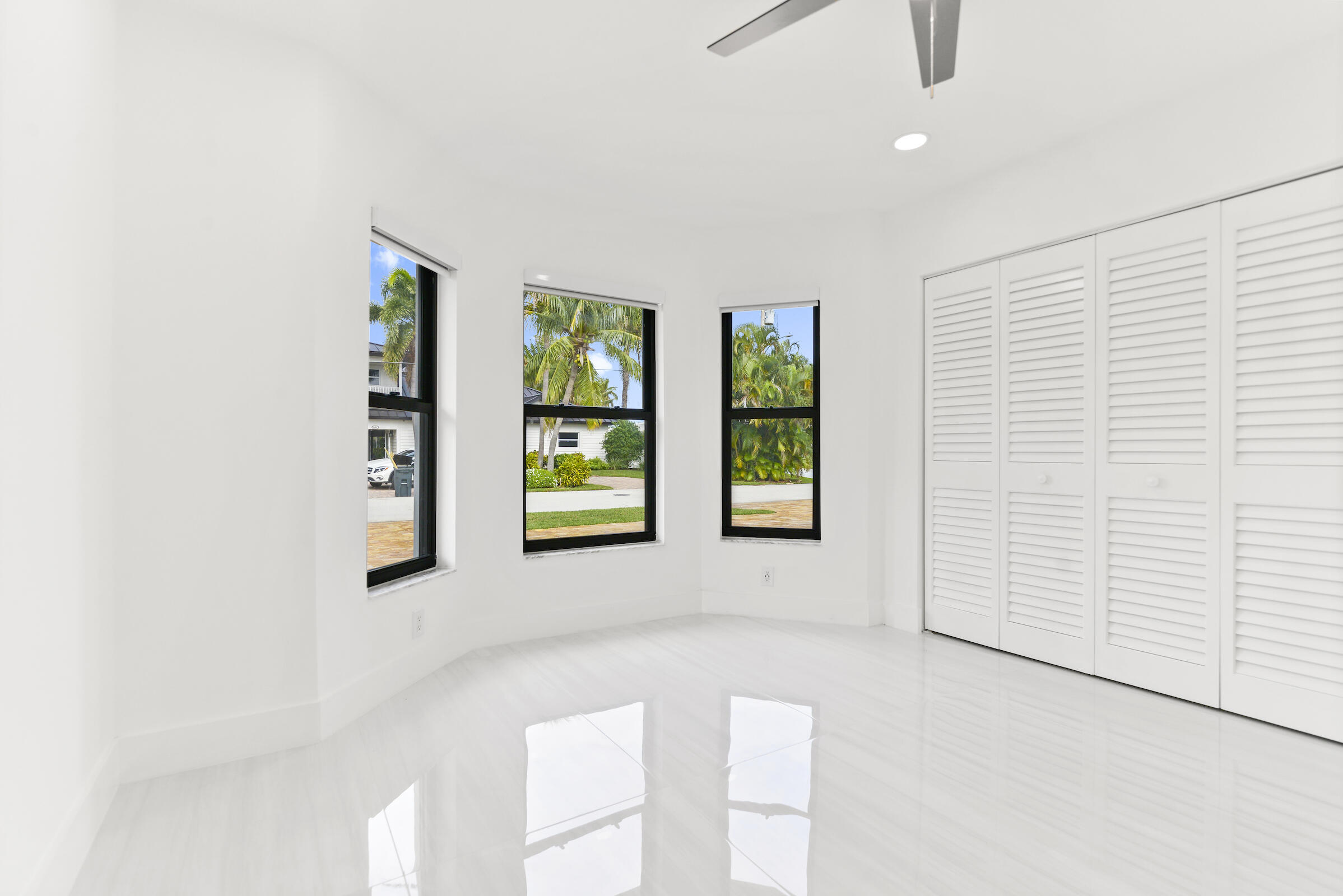 680 NE Harbour Drive