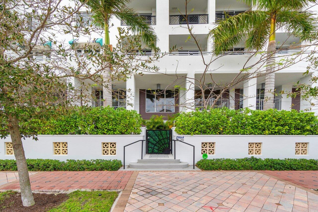 155 E Boca Raton Road Unit: Th2