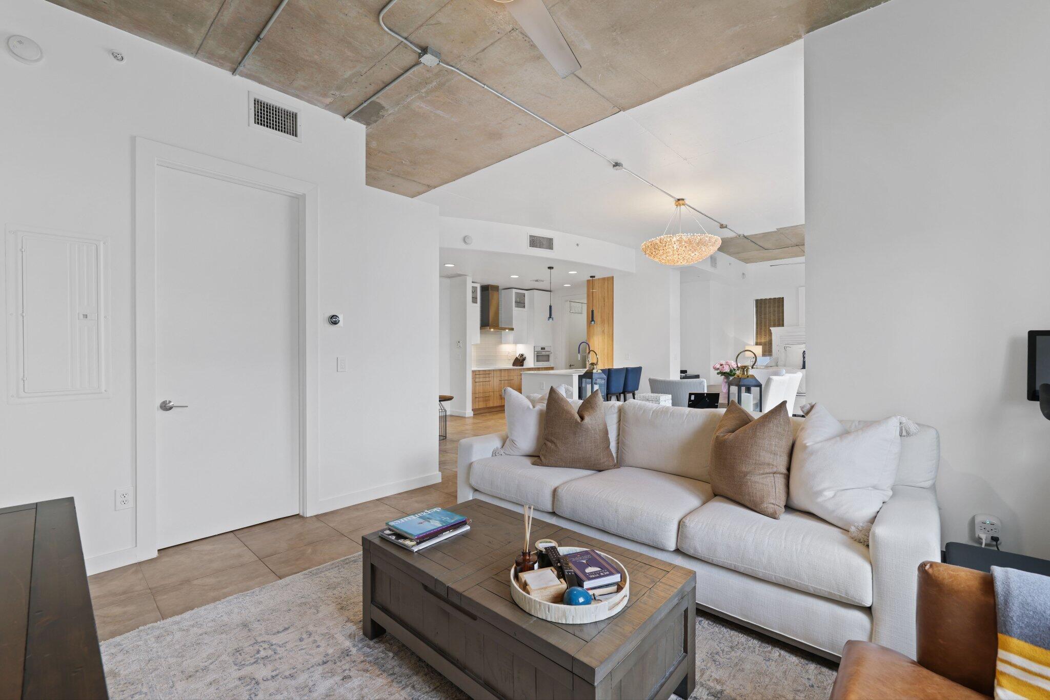 335 SE 6th Avenue Unit: 212