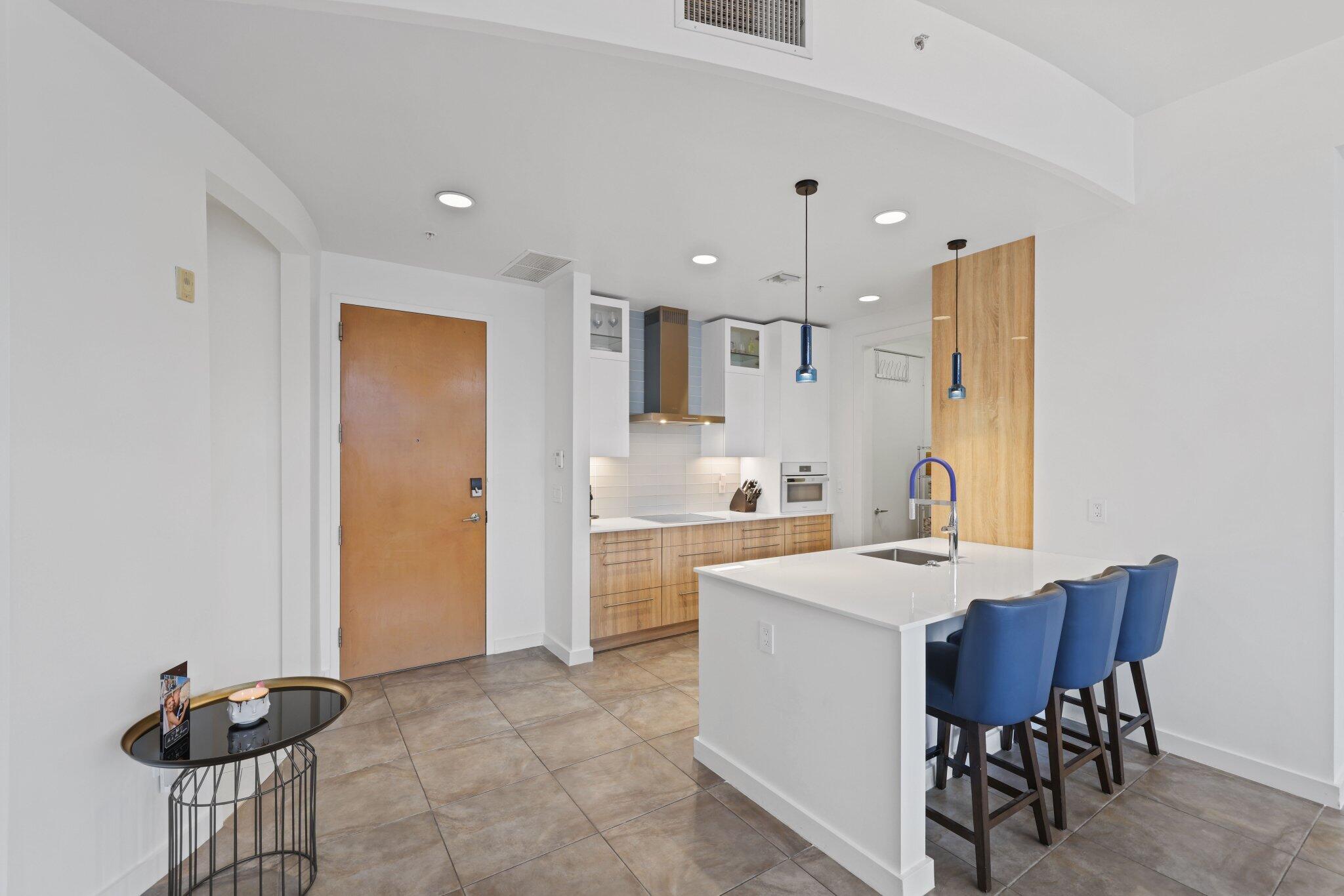 335 SE 6th Avenue Unit: 212