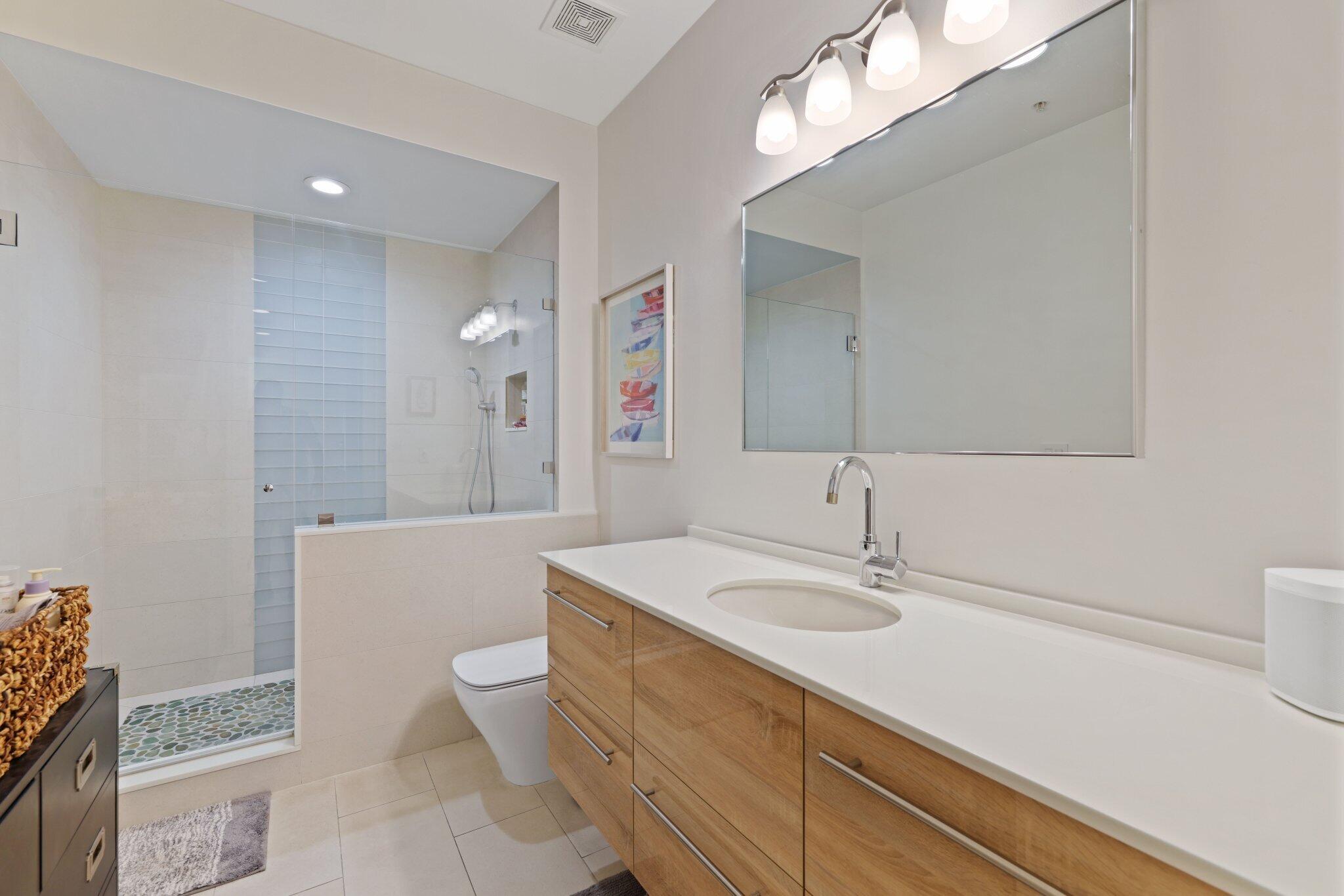 335 SE 6th Avenue Unit: 212