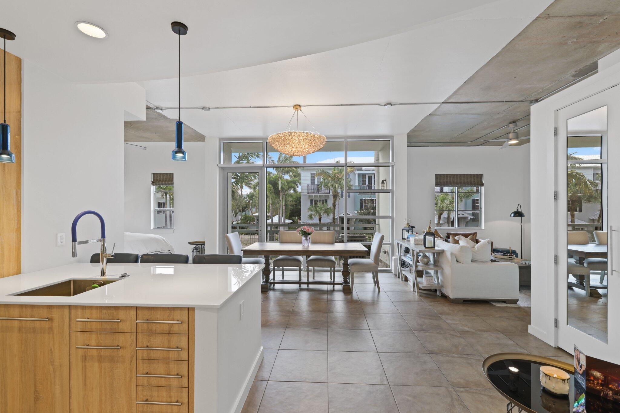 335 SE 6th Avenue Unit: 212