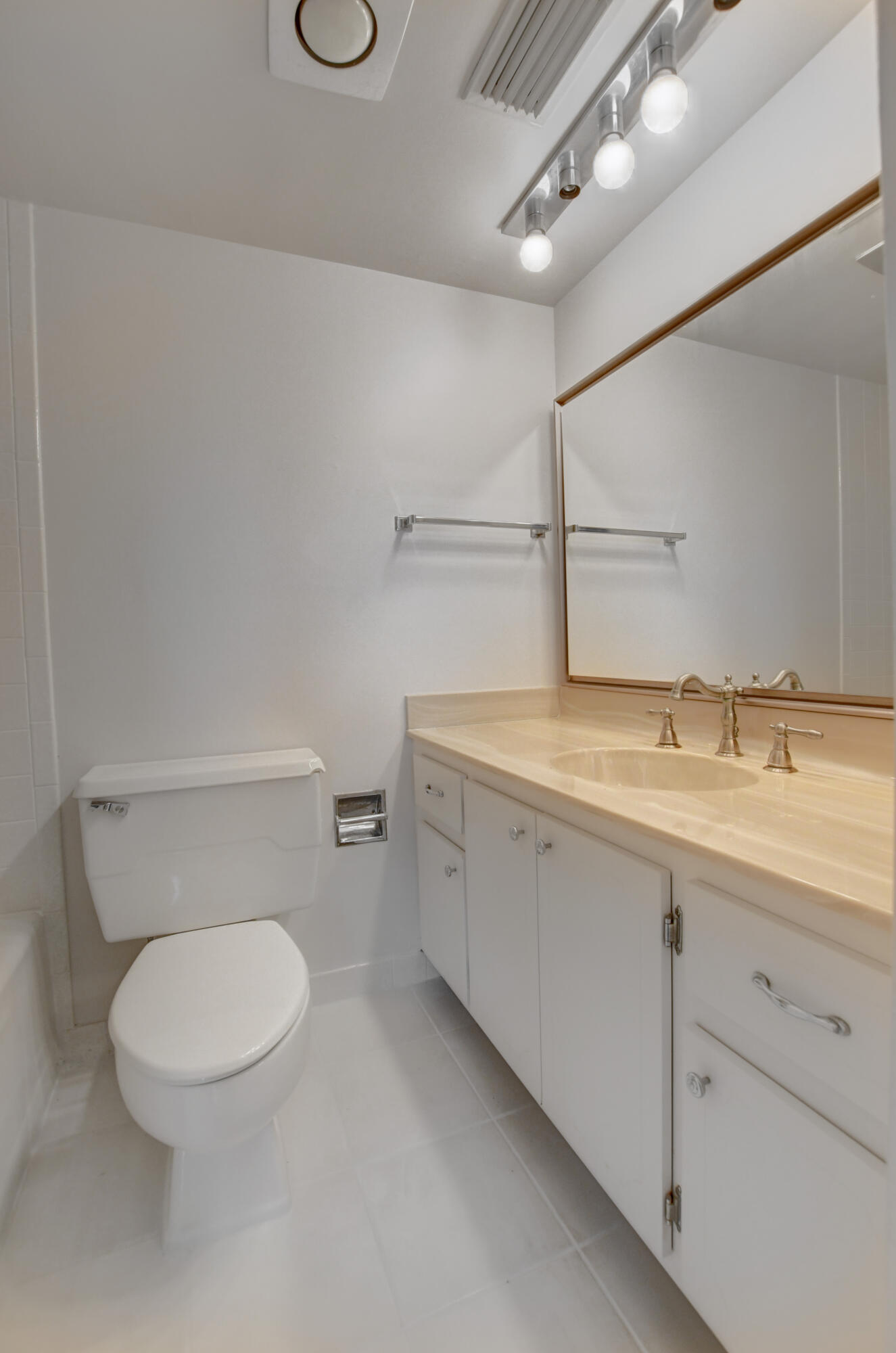 3300 S Ocean Boulevard 417-C