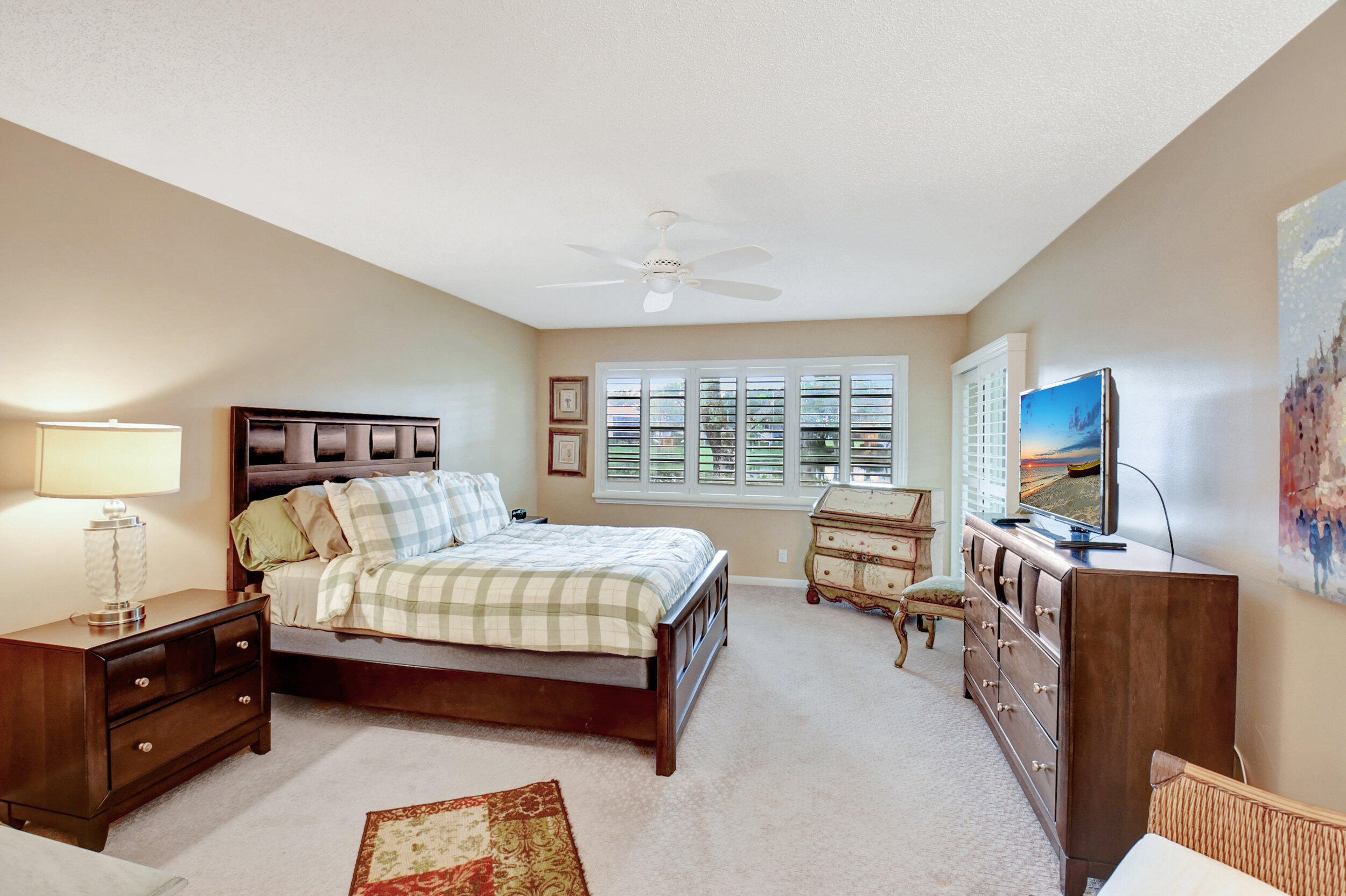 28 Eastgate Drive B