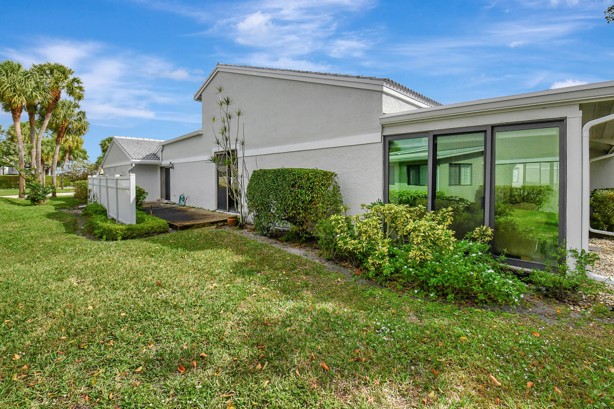 28 Eastgate Drive B
