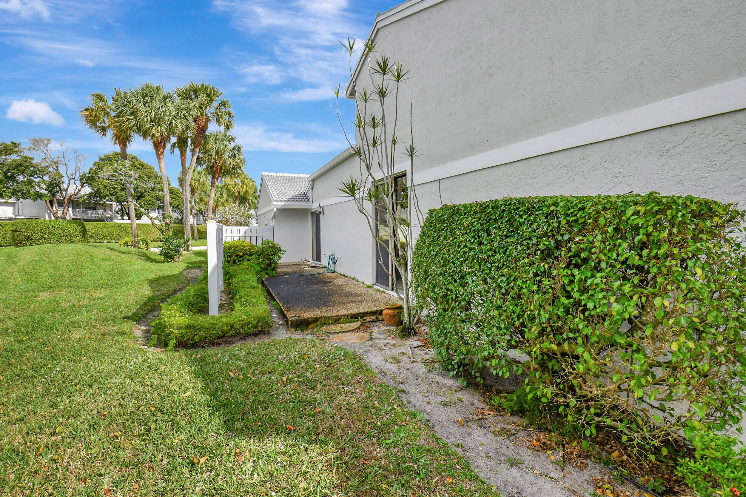 28 Eastgate Drive B