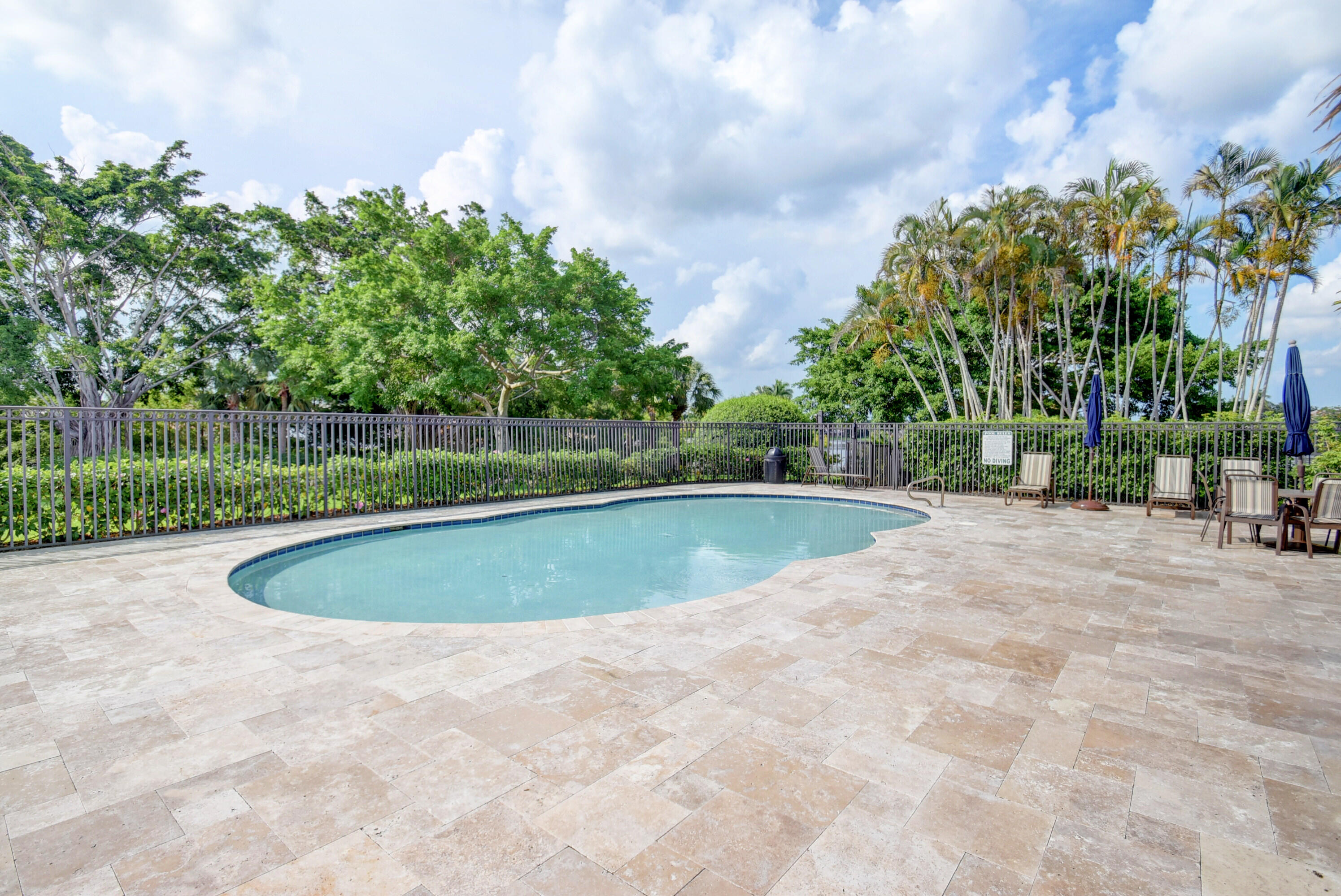 21359 Falls Ridge Way