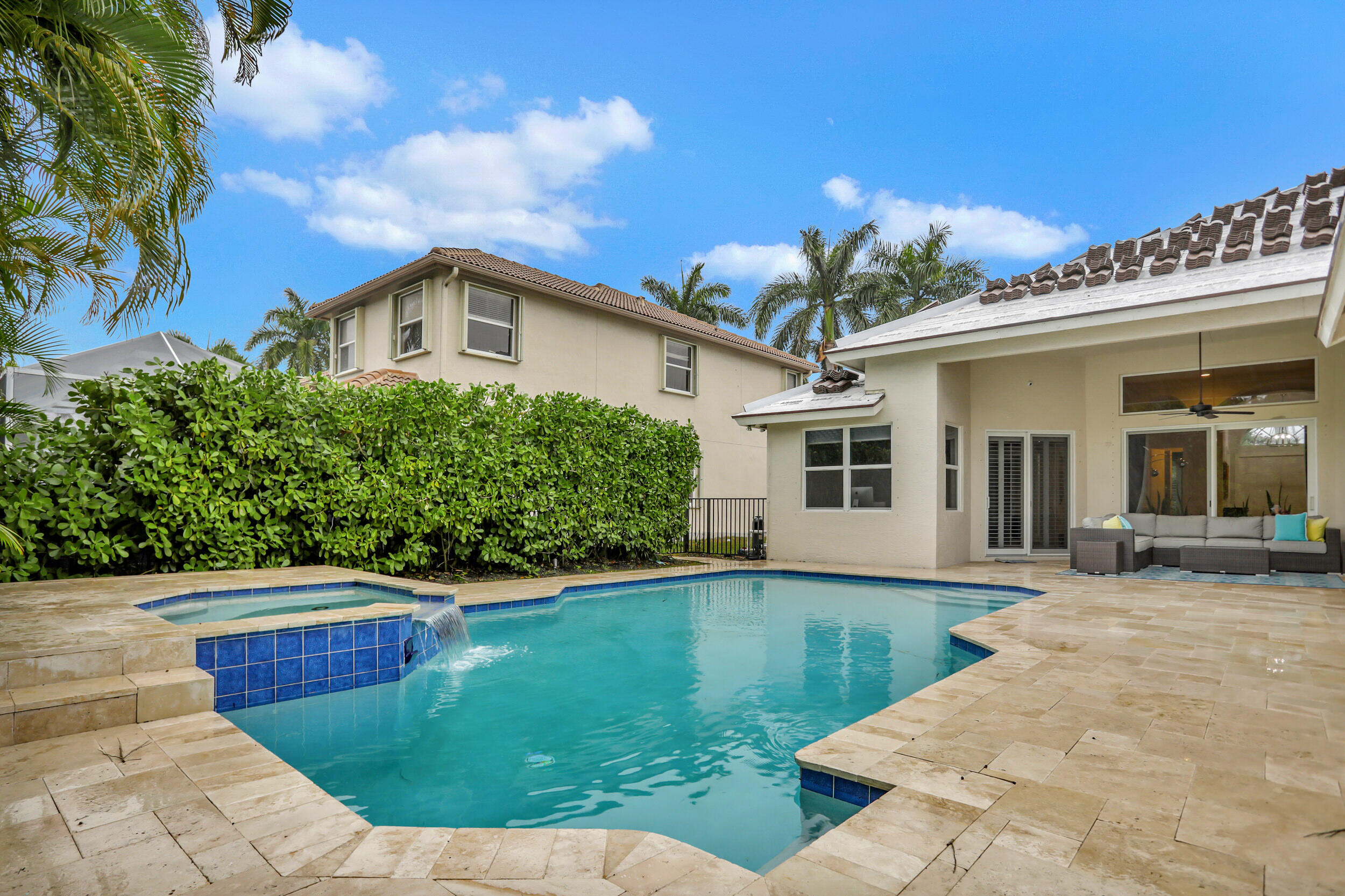 21359 Falls Ridge Way