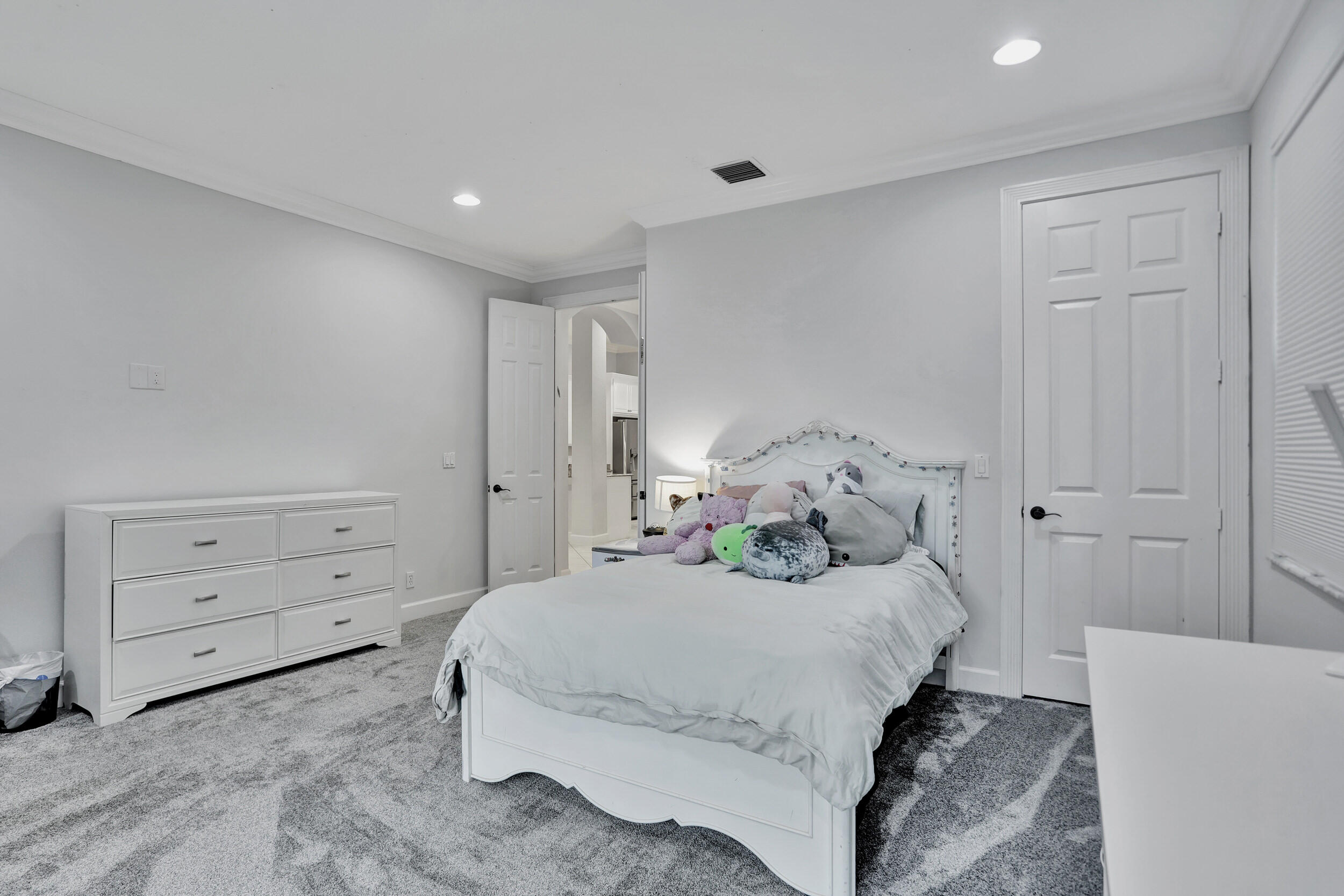 21359 Falls Ridge Way