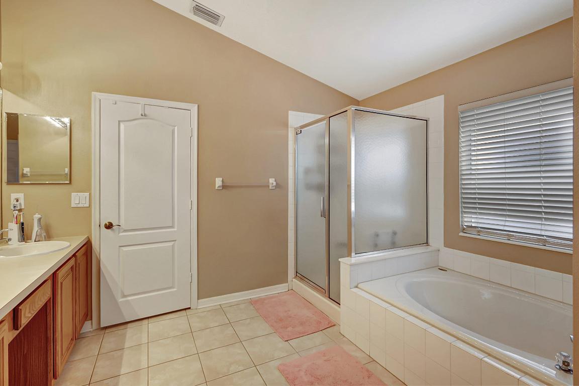 849 NW Waterlily Place, Jensen Beach