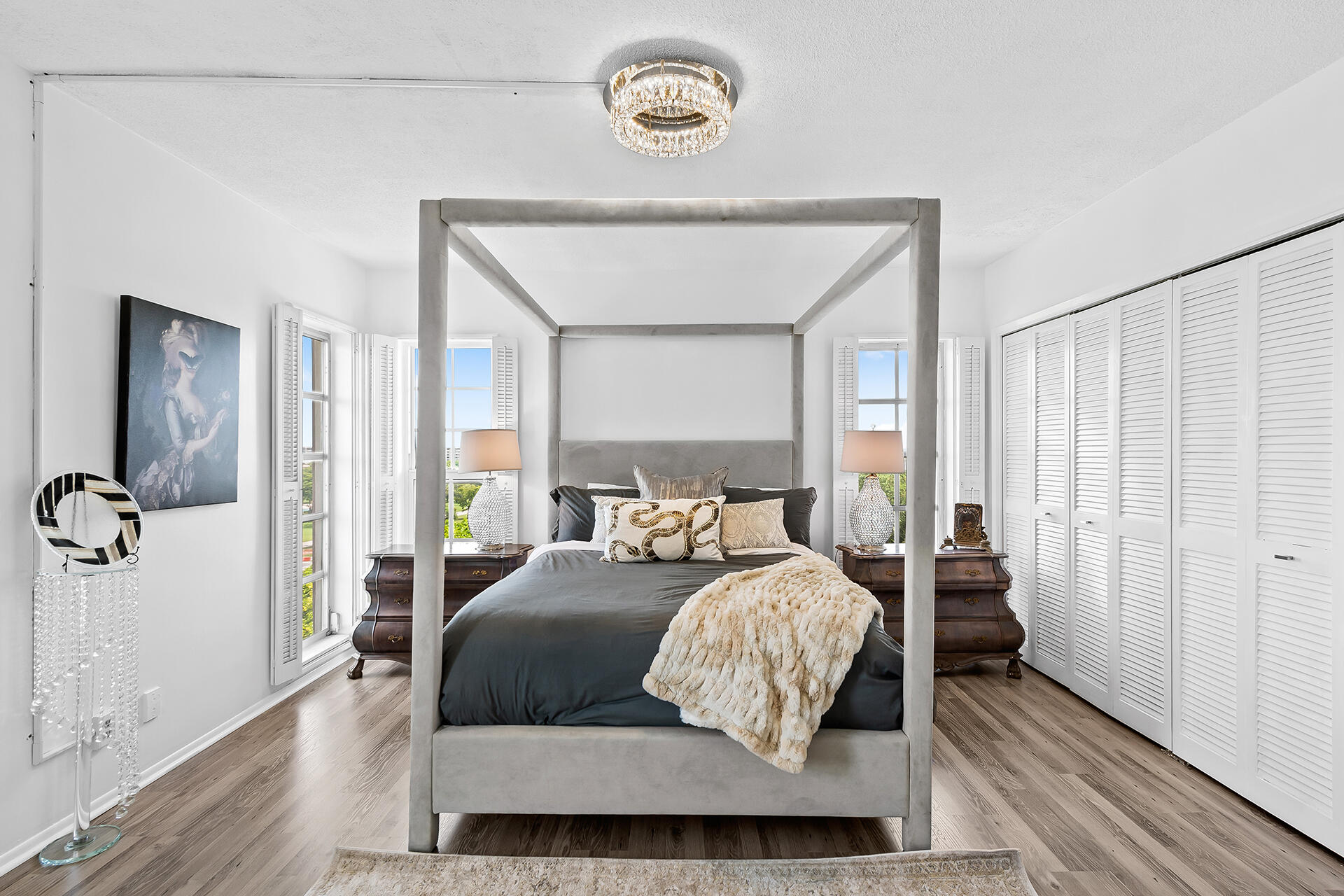 3200 N Palm Aire Drive Unit: 901