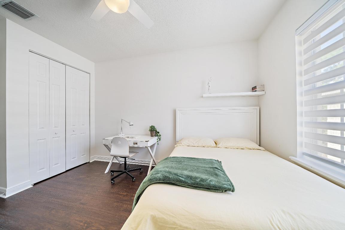 113 W Indian Crossing Circle