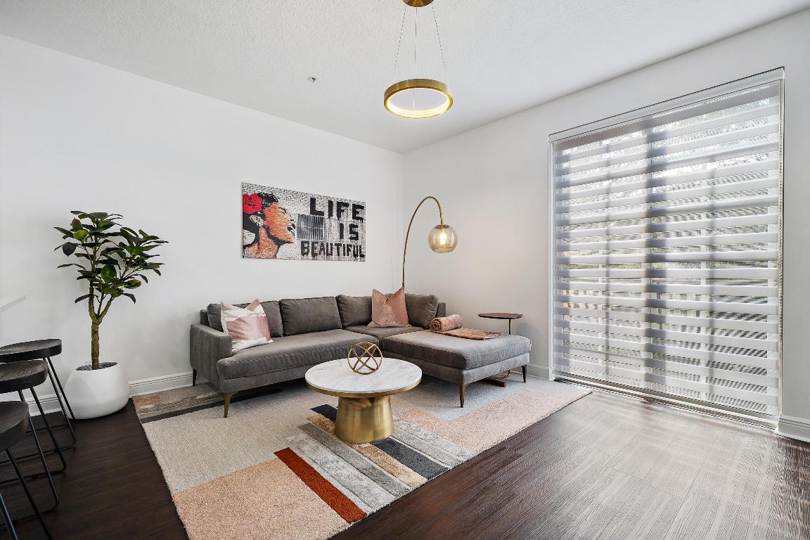 113 W Indian Crossing Circle