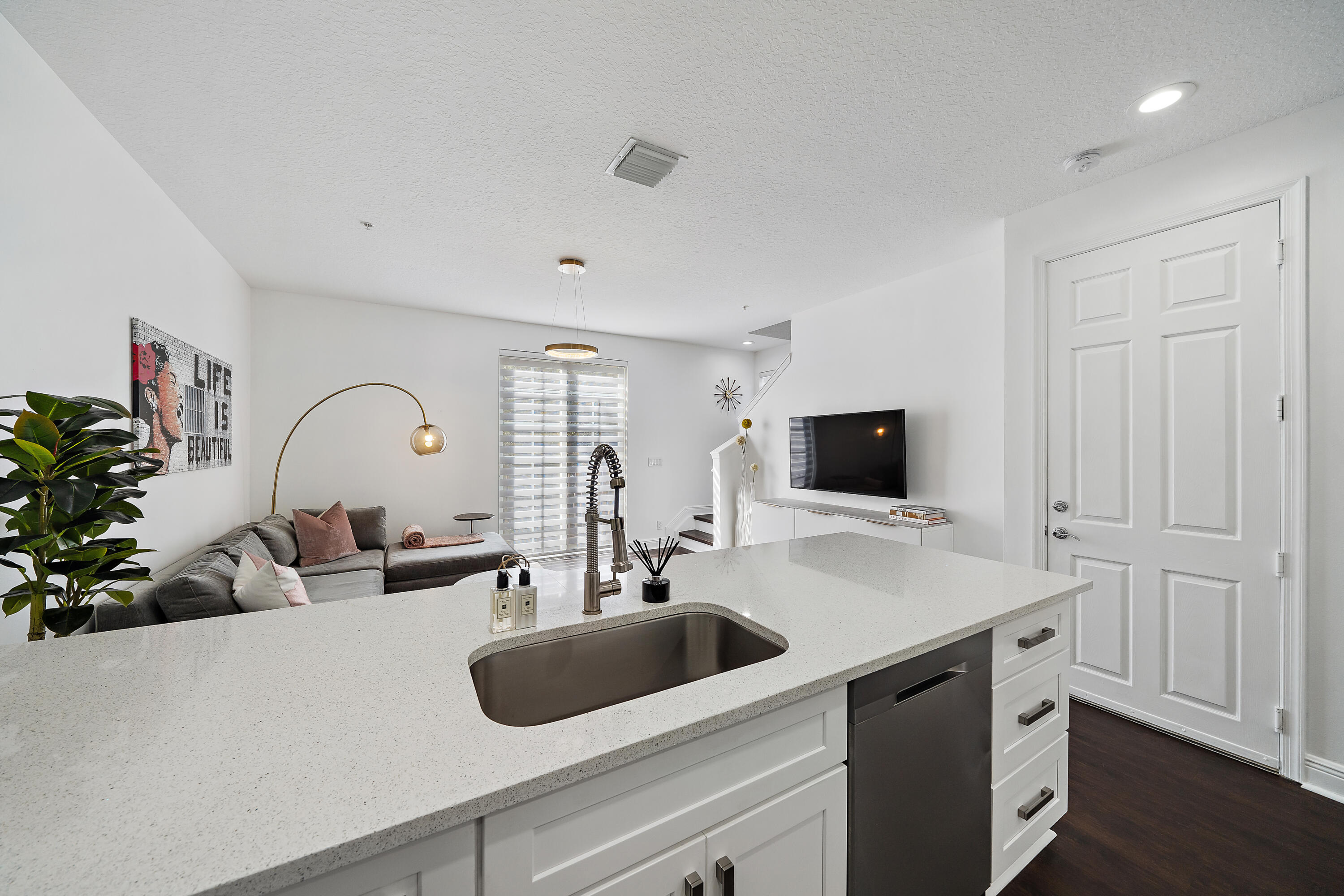 113 W Indian Crossing Circle
