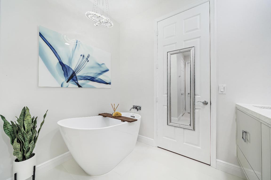 113 W Indian Crossing Circle