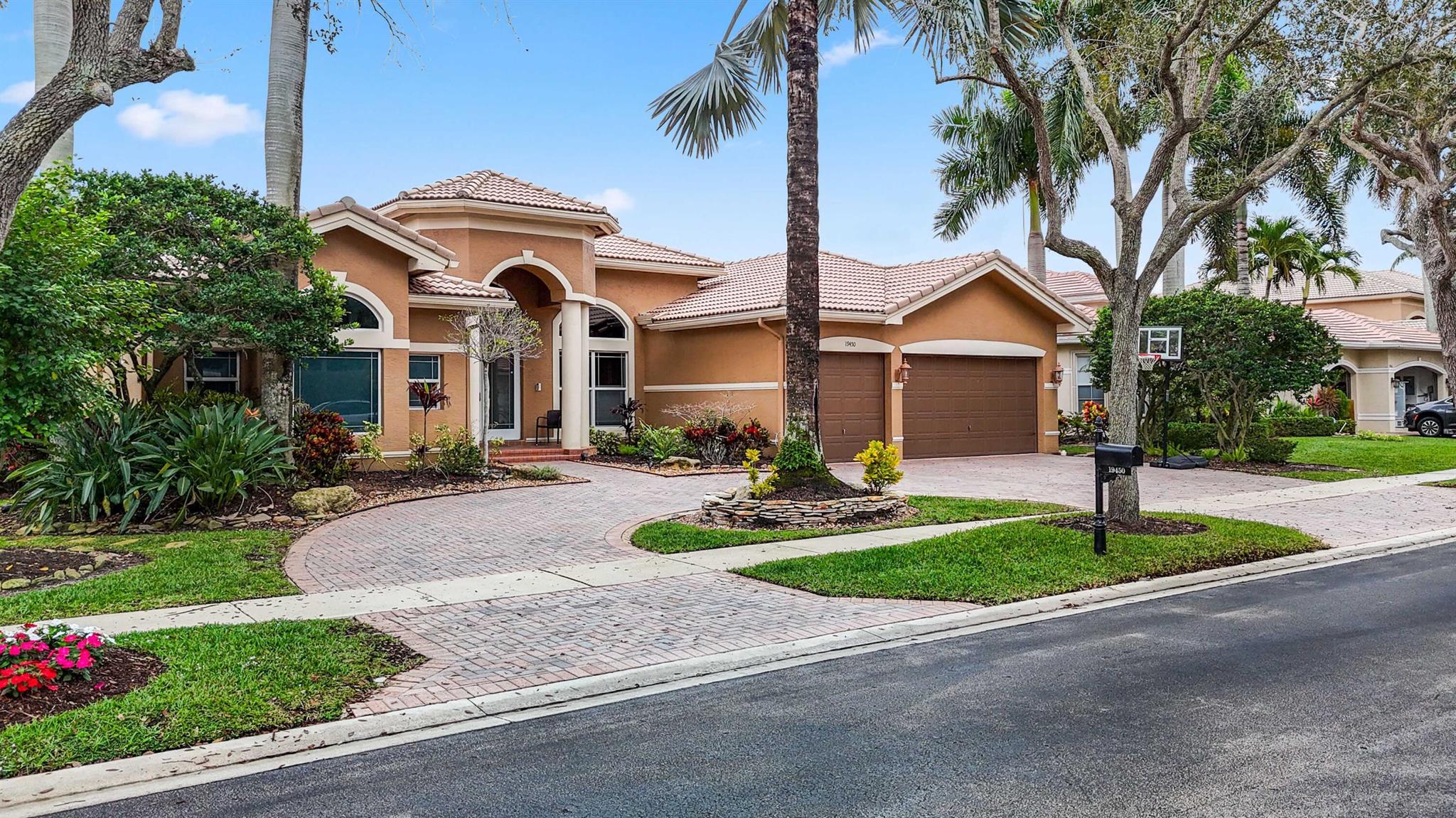 19450 Saturnia Lakes Drive