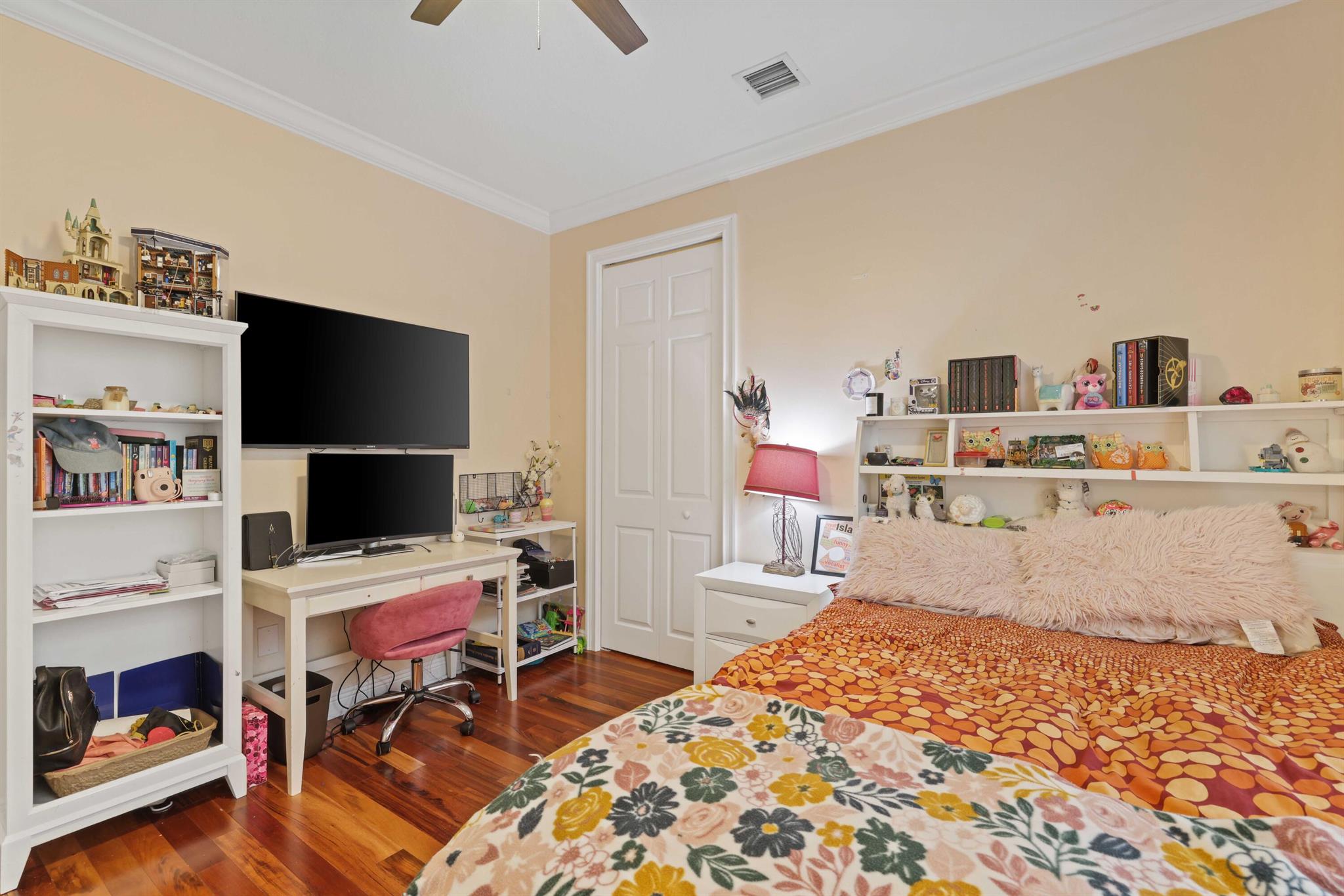 19450 Saturnia Lakes Drive