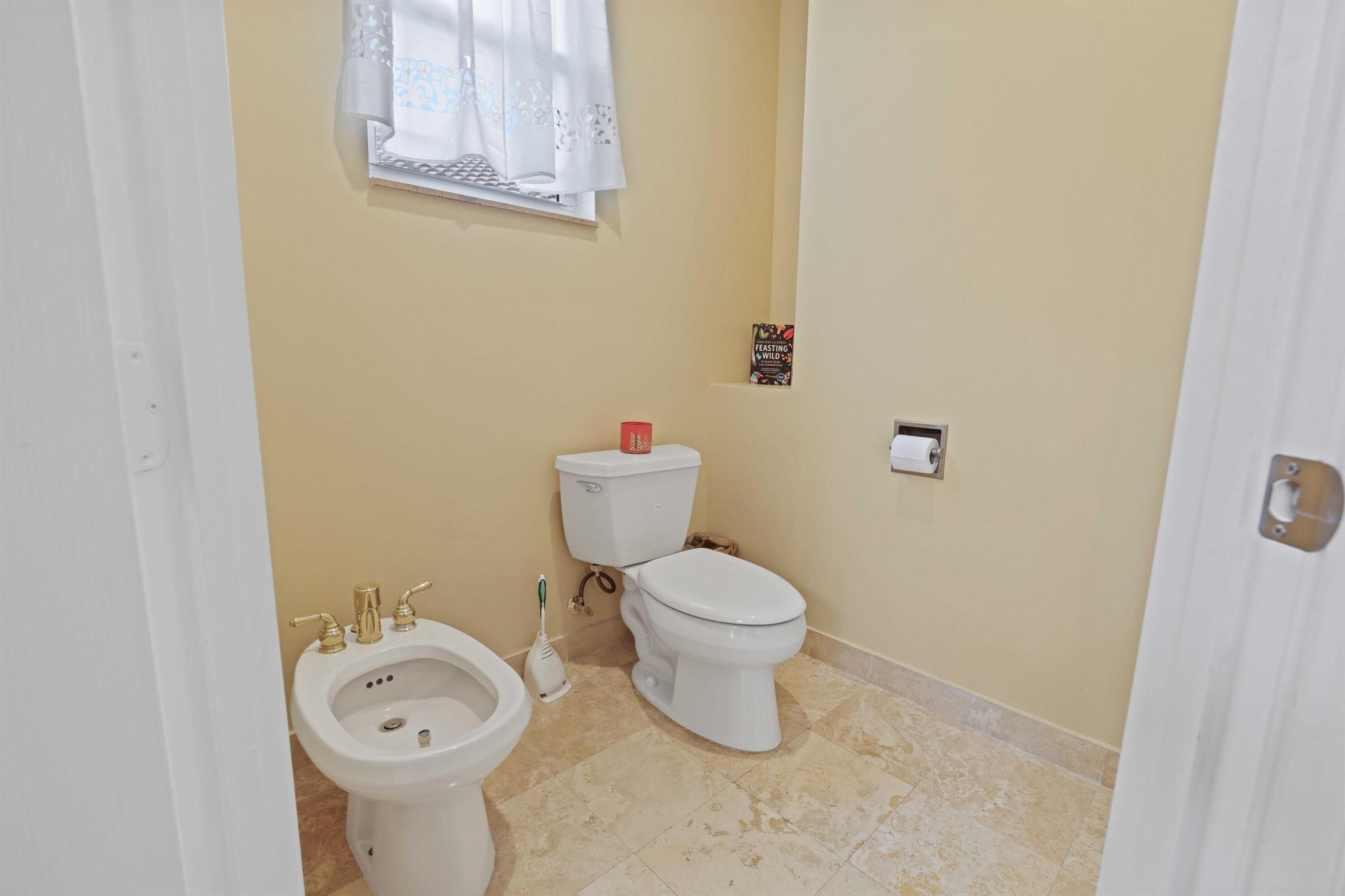 19450 Saturnia Lakes Drive