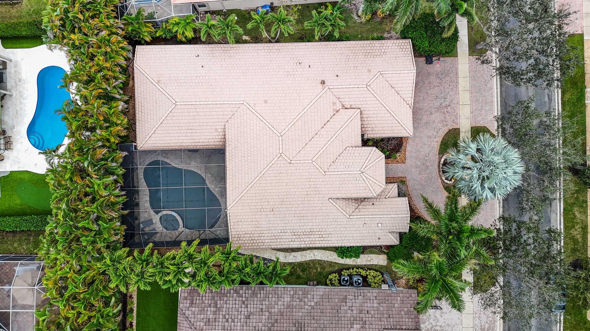 19450 Saturnia Lakes Drive