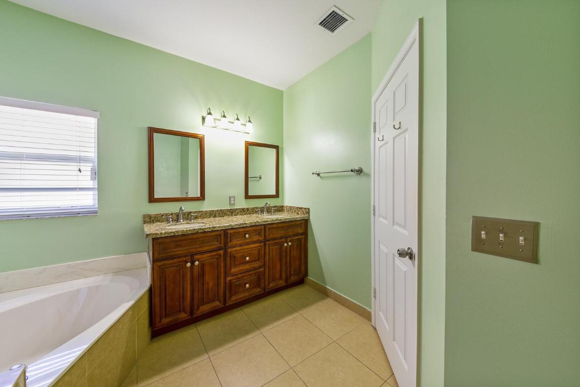 6400 NW 44th Avenue, Coconut Creek