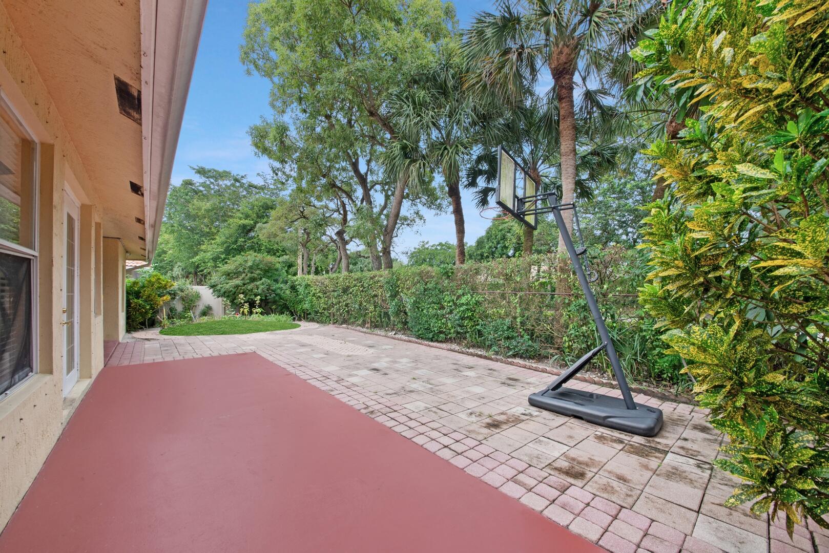 6400 NW 44th Avenue, Coconut Creek