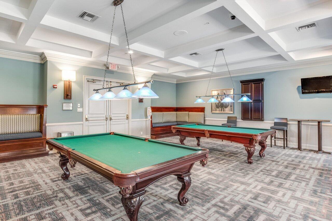 6821 Castlemaine Avenue