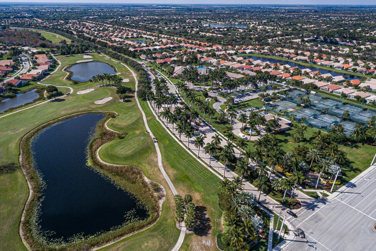 6821 Castlemaine Avenue