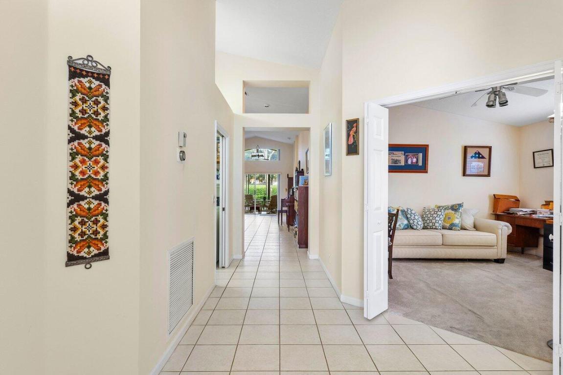 6821 Castlemaine Avenue