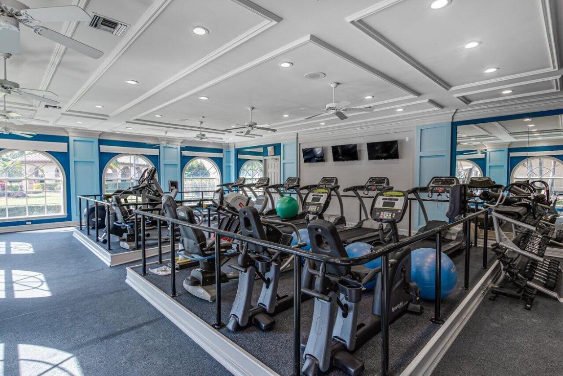 6821 Castlemaine Avenue