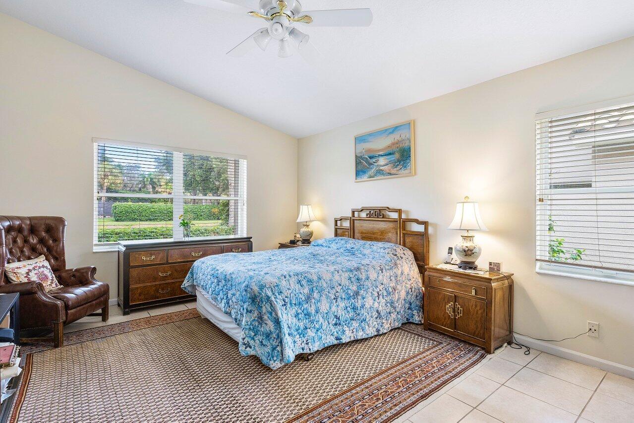 6821 Castlemaine Avenue