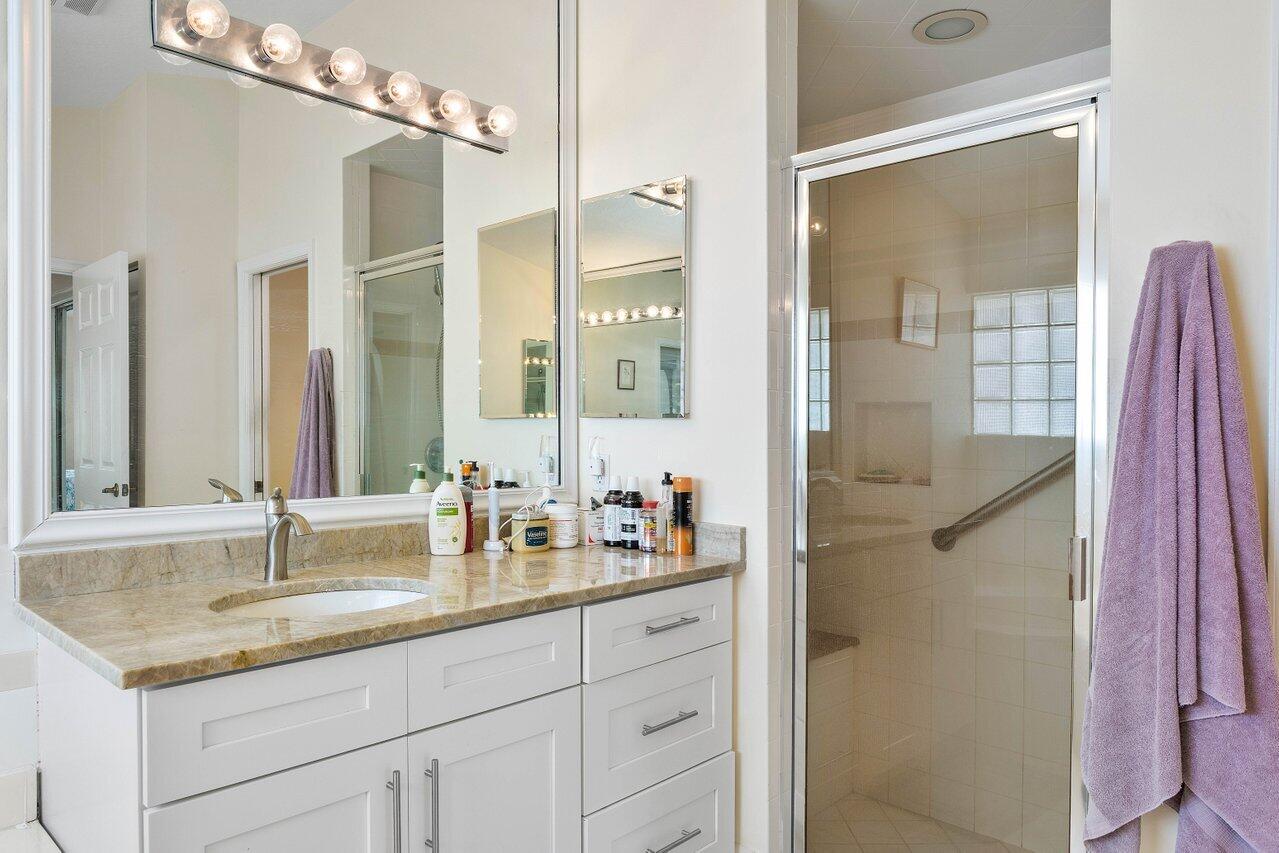 6821 Castlemaine Avenue